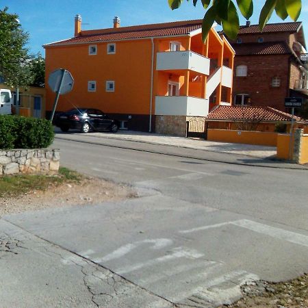 Apartments Batarilo Biograd Na Moru Luaran gambar