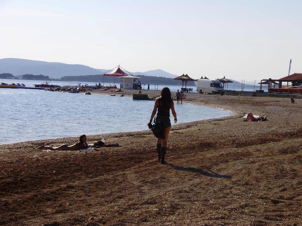 Apartments Batarilo Biograd Na Moru Luaran gambar