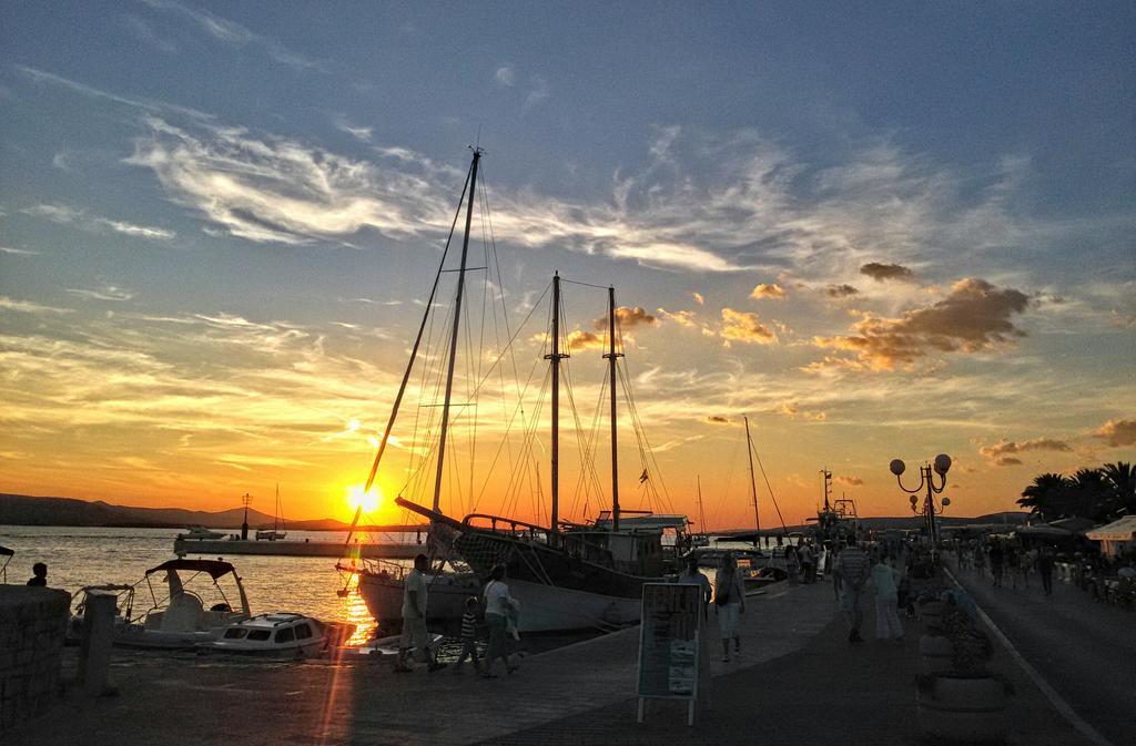 Apartments Batarilo Biograd Na Moru Luaran gambar