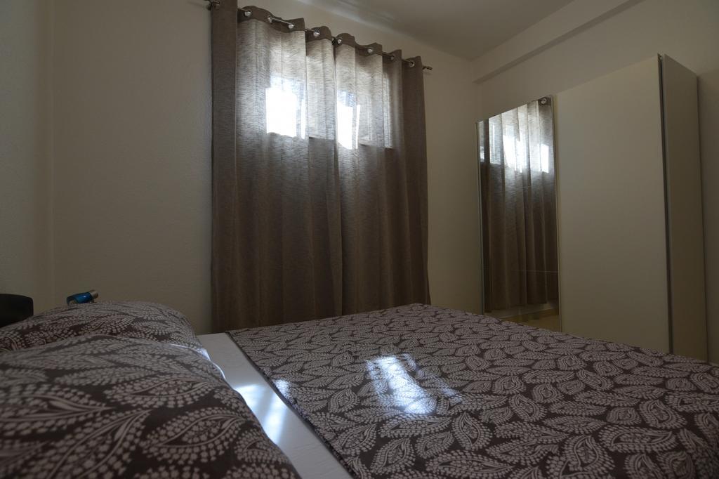 Apartments Batarilo Biograd Na Moru Luaran gambar
