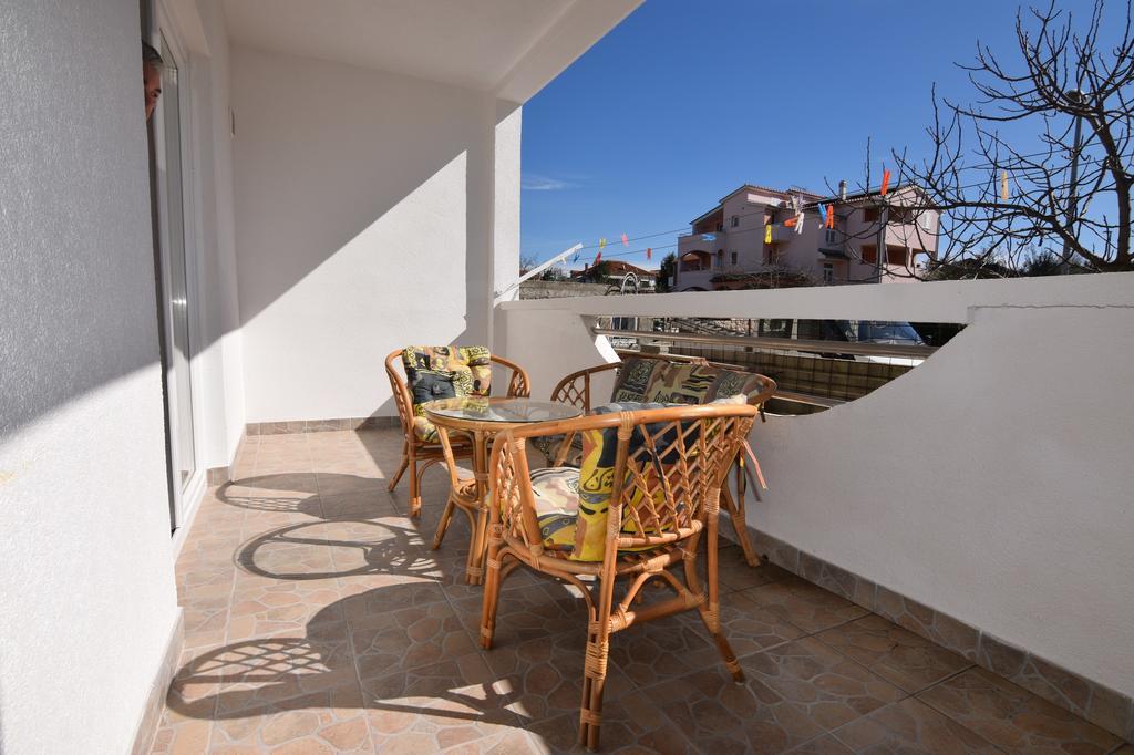 Apartments Batarilo Biograd Na Moru Luaran gambar