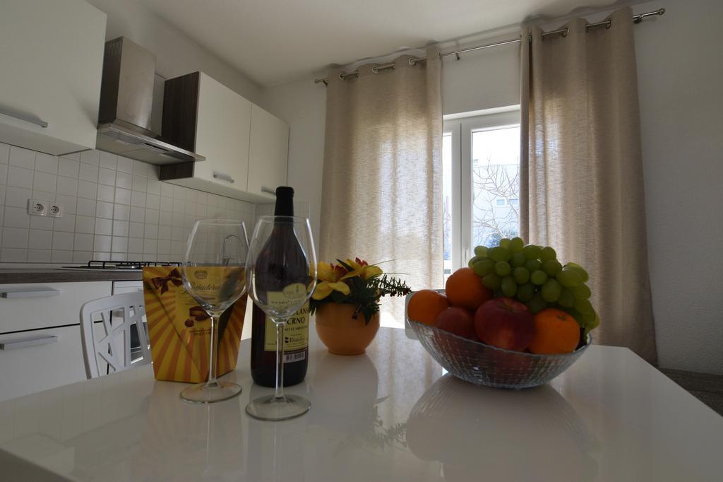 Apartments Batarilo Biograd Na Moru Luaran gambar