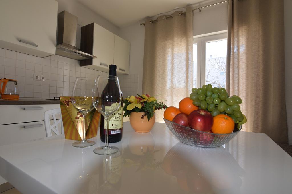Apartments Batarilo Biograd Na Moru Luaran gambar