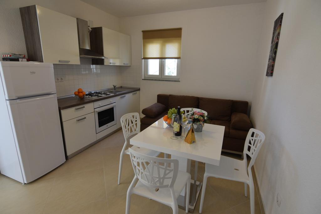 Apartments Batarilo Biograd Na Moru Luaran gambar