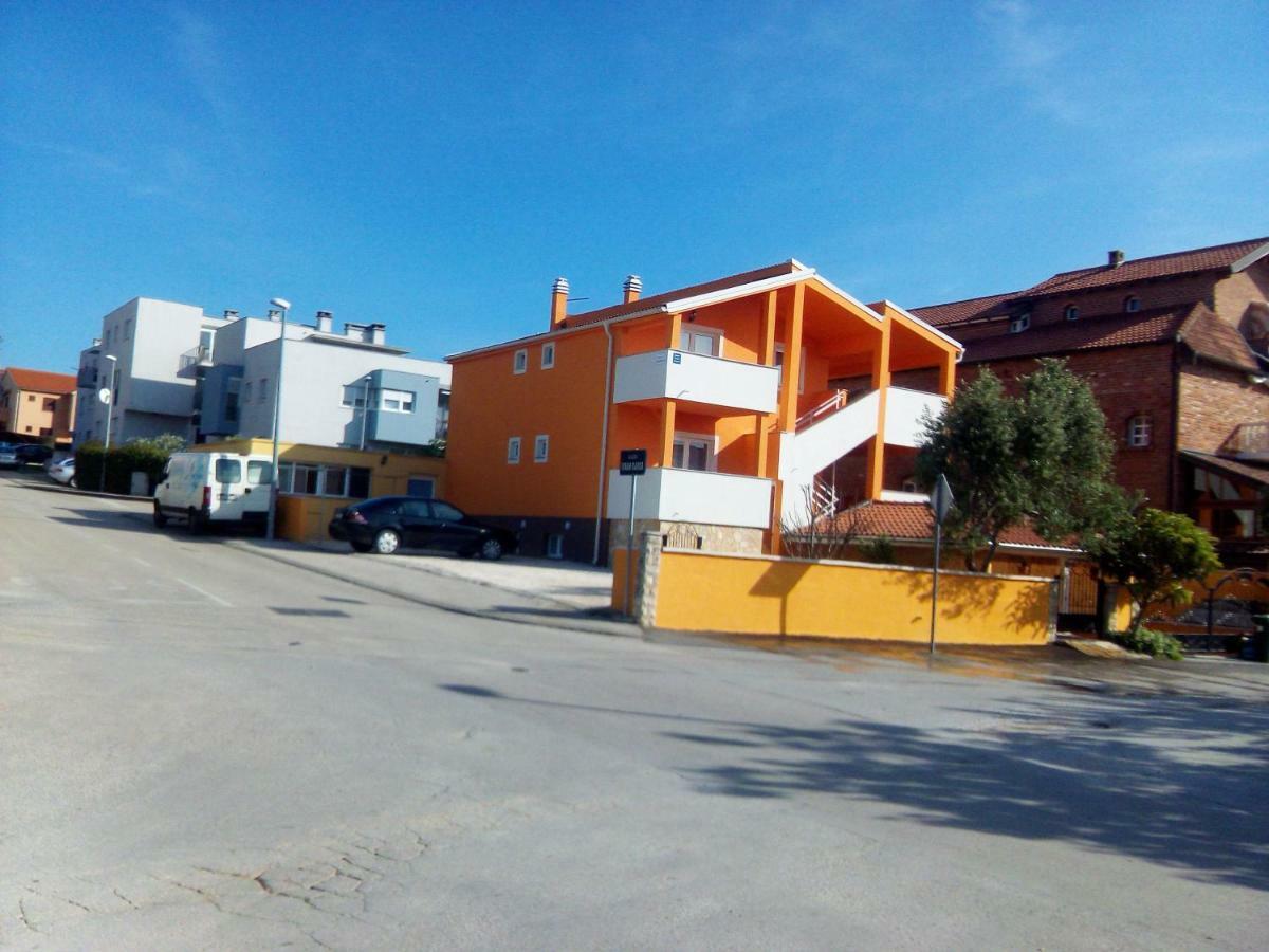 Apartments Batarilo Biograd Na Moru Luaran gambar