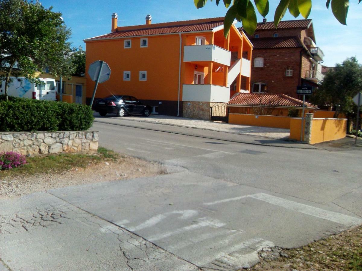 Apartments Batarilo Biograd Na Moru Luaran gambar